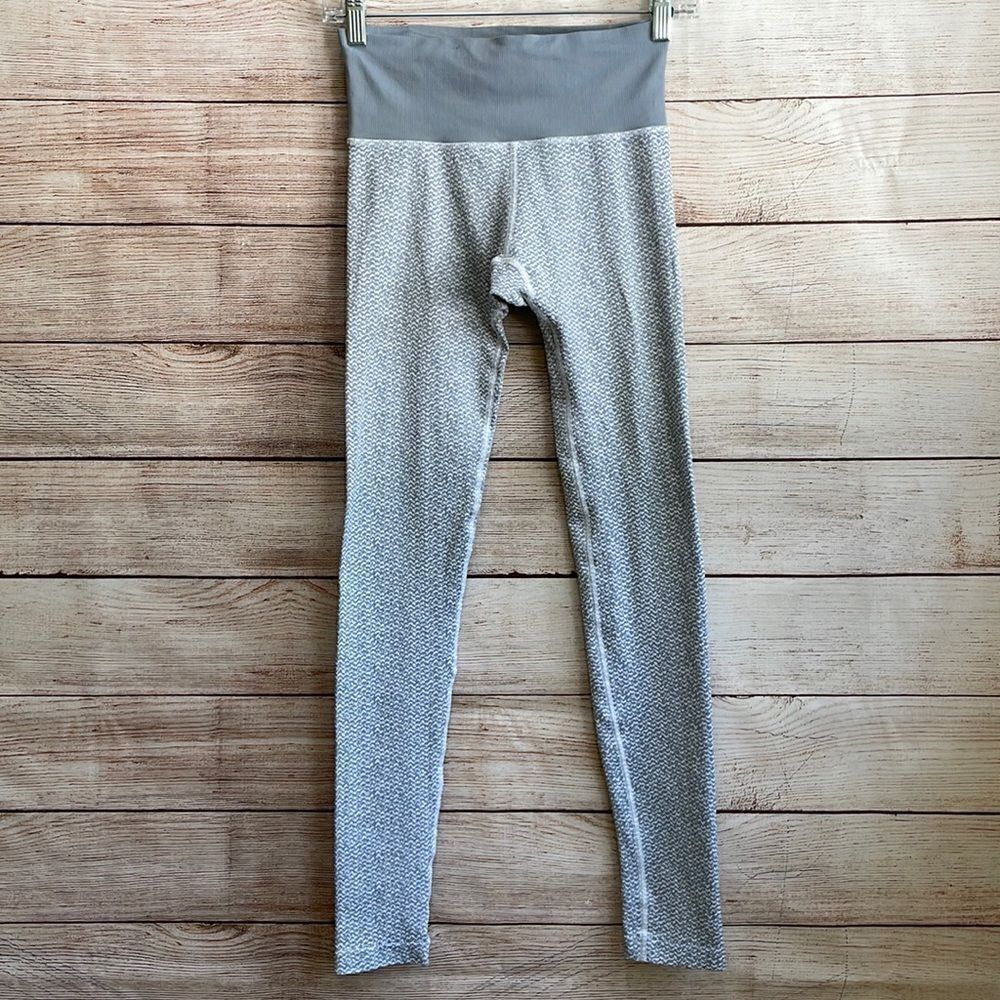 ‎ATHLETA FLURRY BASE TIGHTS IN GRAY